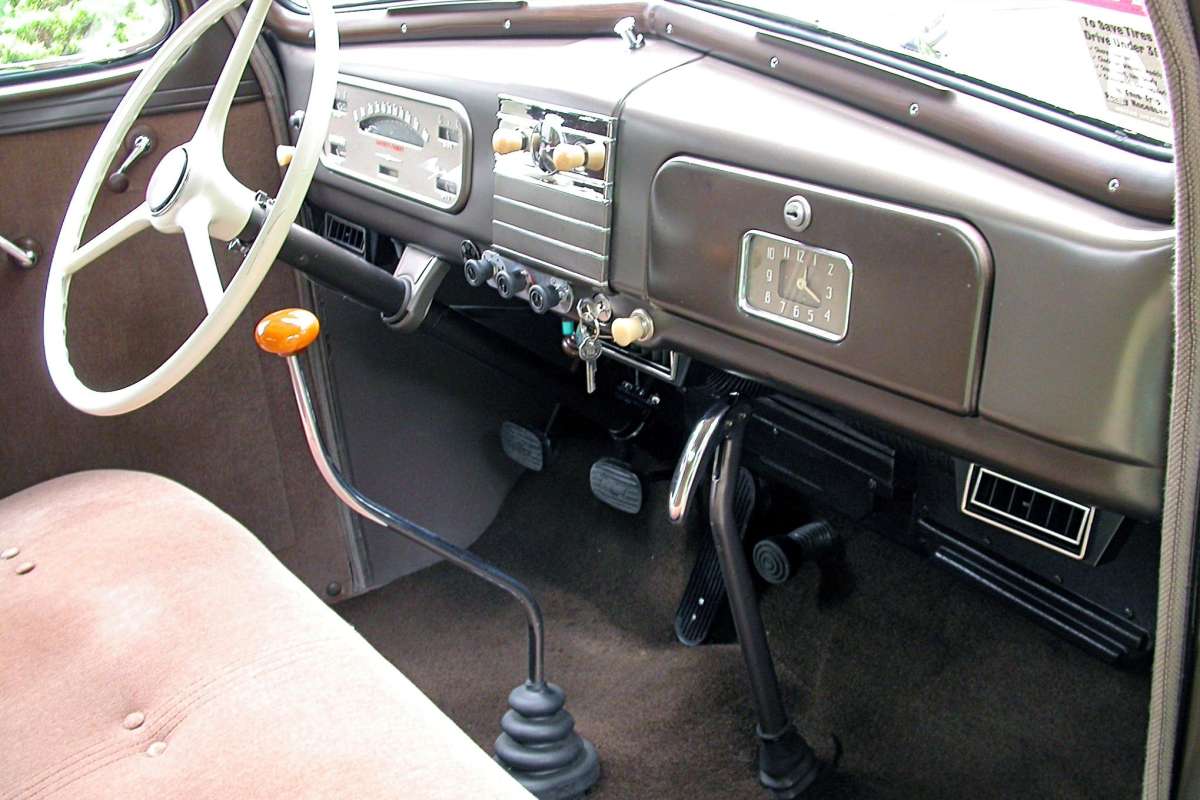 Attached picture 38-Cabr-dash .jpg